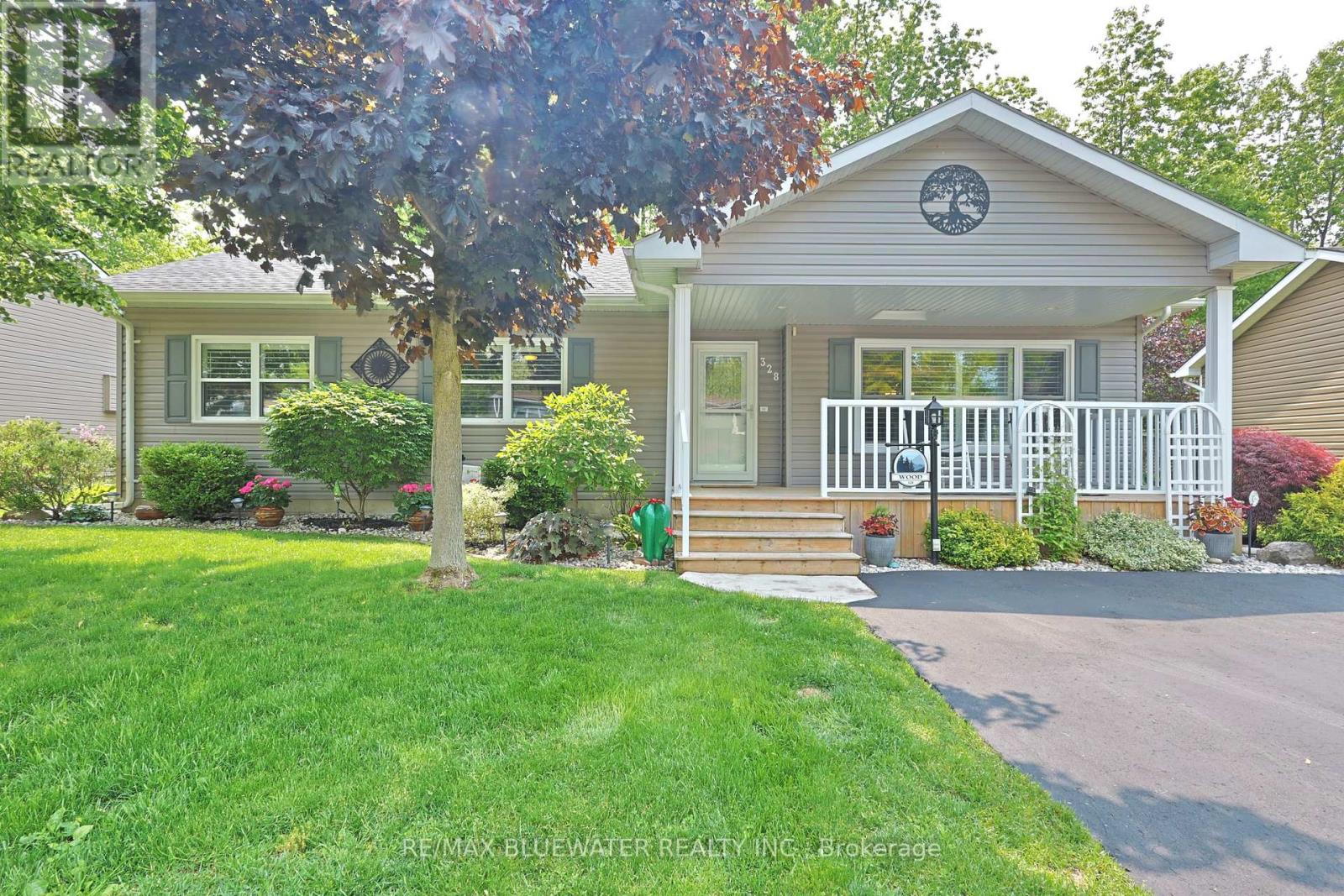 328 WYLDWOOD LANE, South Huron, Ontario