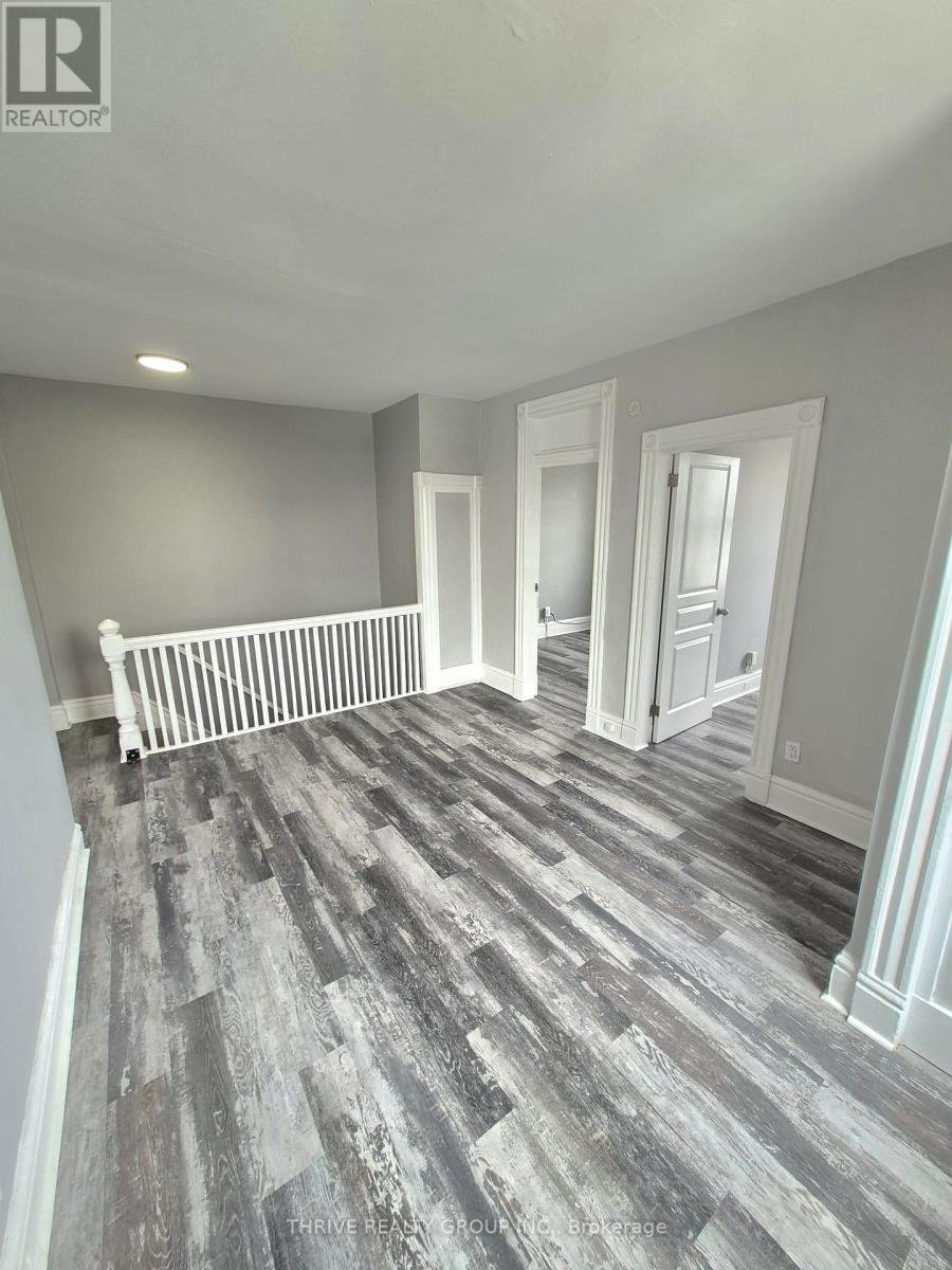 259 Clarence Street, London East, Ontario  N6B 2K2 - Photo 3 - X12919492
