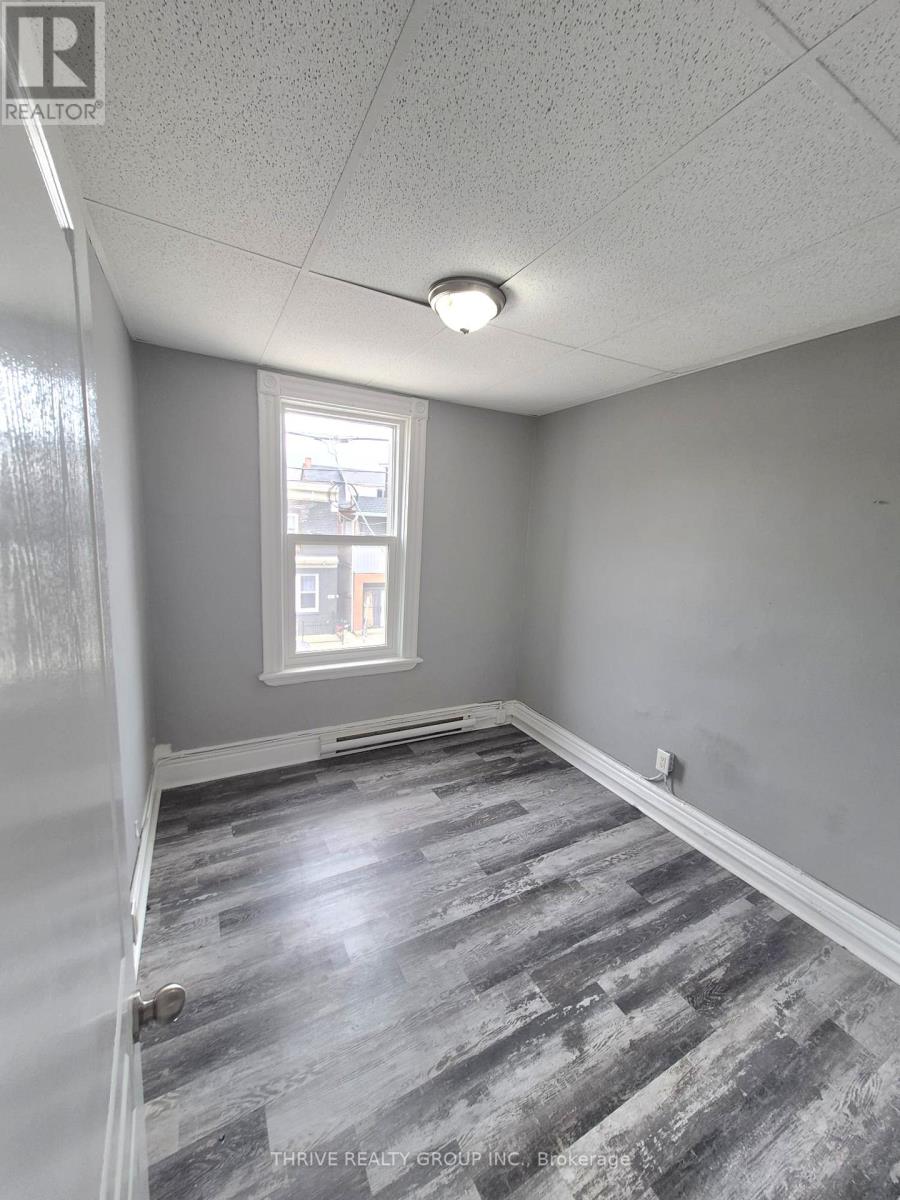 259 Clarence Street, London East, Ontario  N6B 2K2 - Photo 5 - X12919492