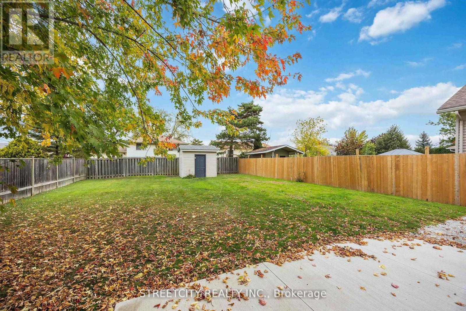 4482 Petrolia Line, Petrolia, Ontario  N0N 1R0 - Photo 28 - X12919544