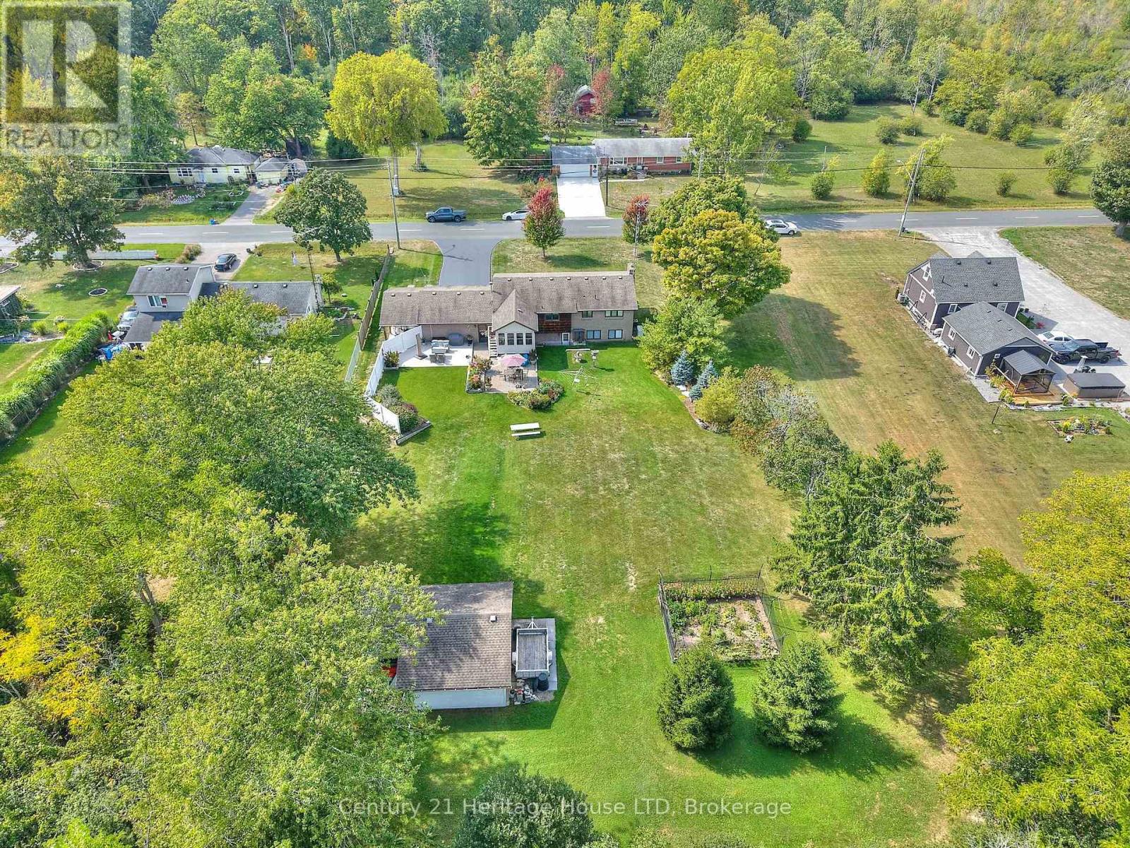 544 Rosehill Road, Fort Erie, Ontario  L2A 5M4 - Photo 31 - X12413166