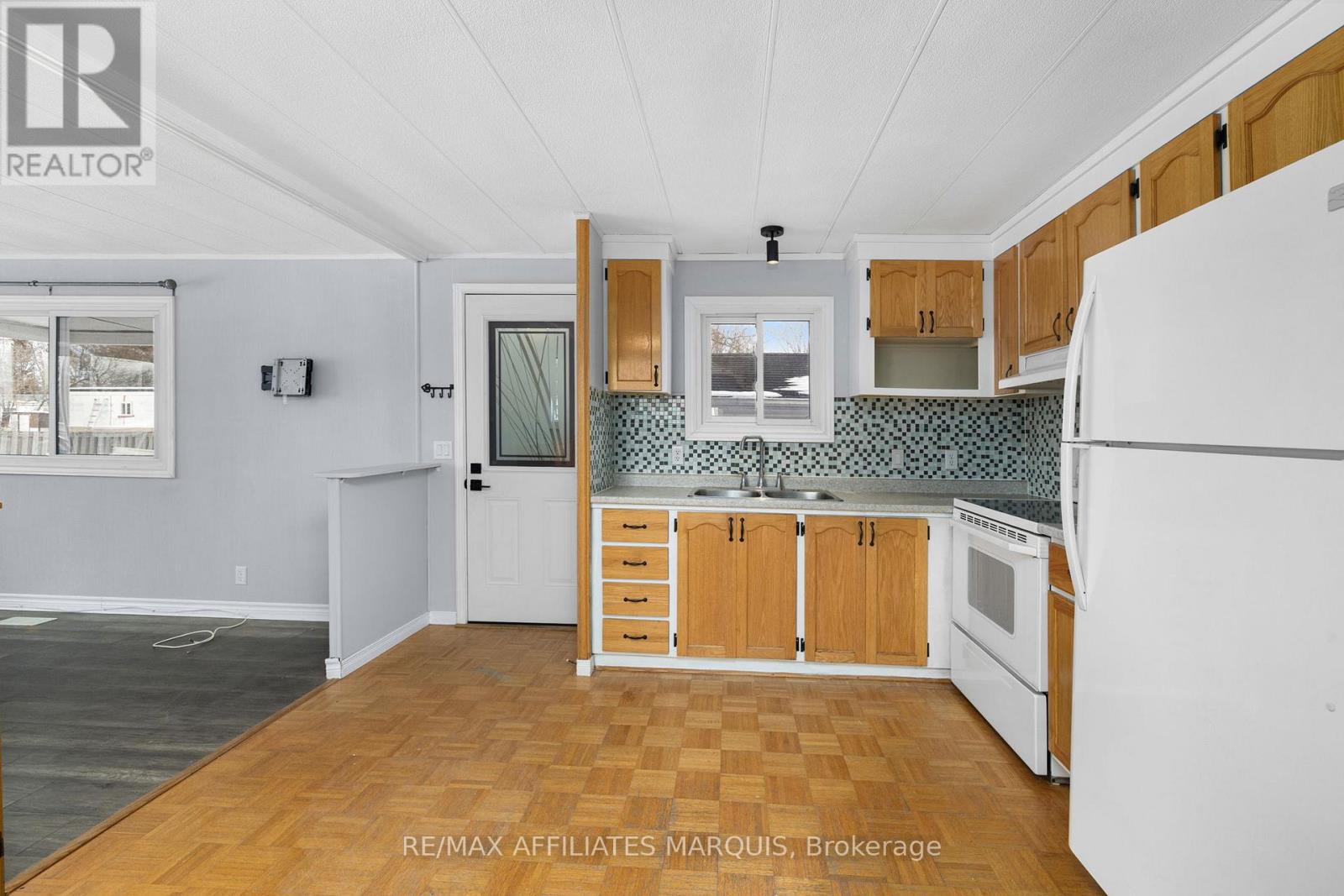 6 Bridle Path, Rideau Lakes, Ontario  K7A 4S5 - Photo 9 - X12919392