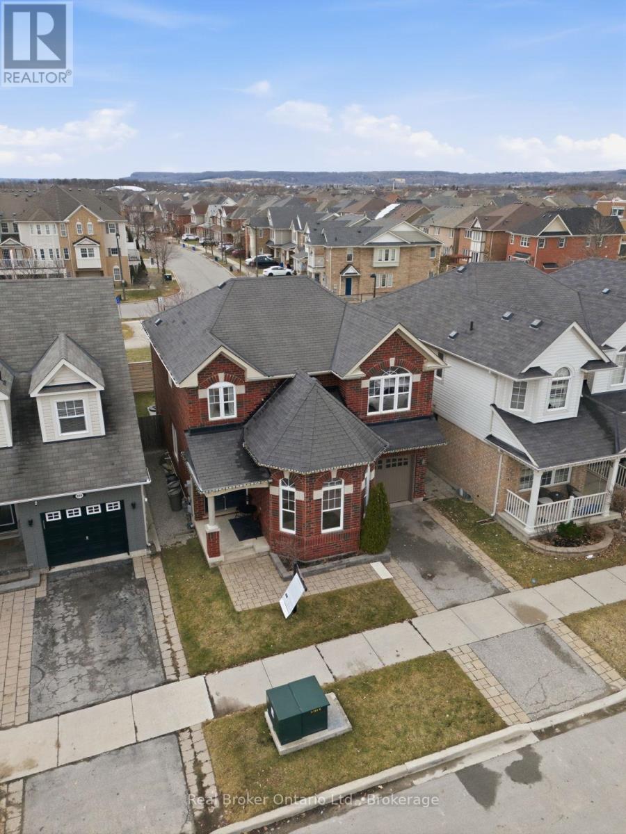 910 Vickerman Way, Milton, Ontario  L9T 0K5 - Photo 1 - W12919460