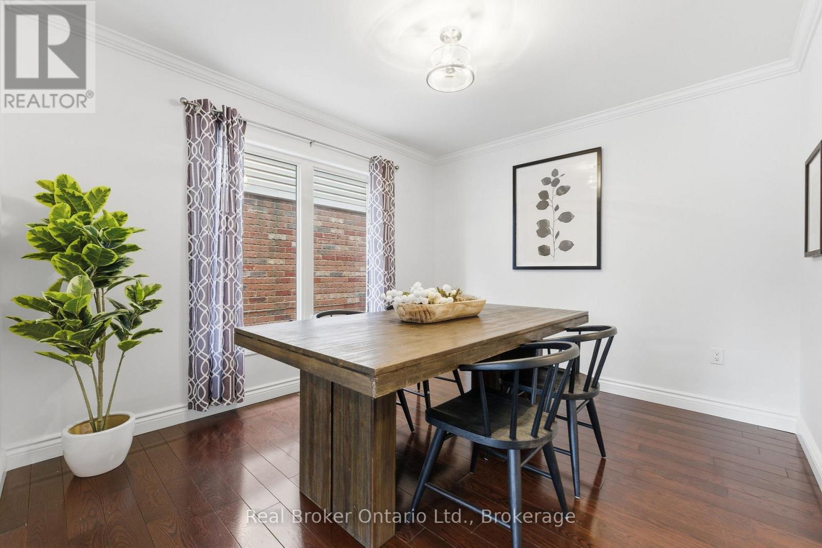 910 Vickerman Way, Milton, Ontario  L9T 0K5 - Photo 11 - W12919460