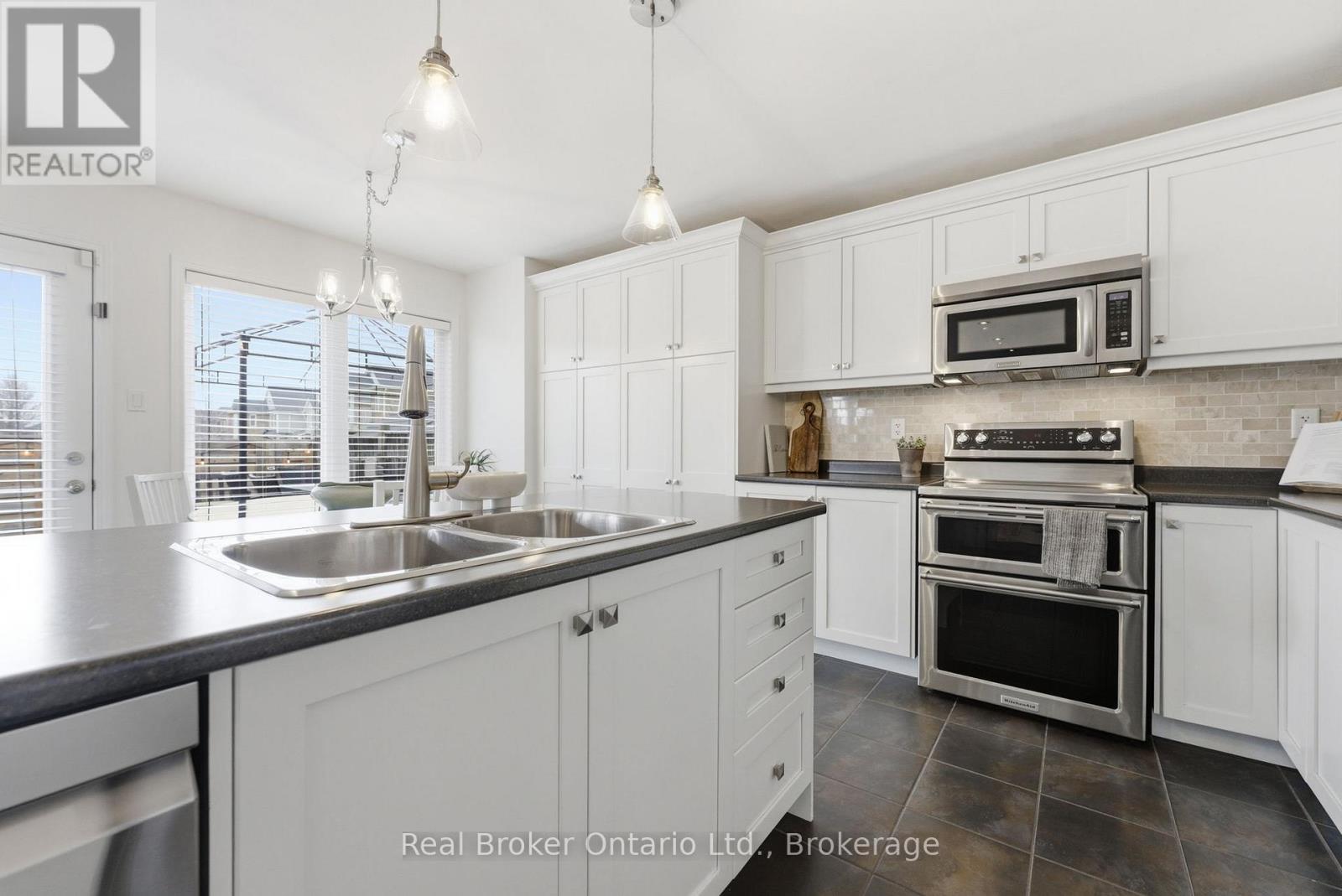 910 Vickerman Way, Milton, Ontario  L9T 0K5 - Photo 17 - W12919460