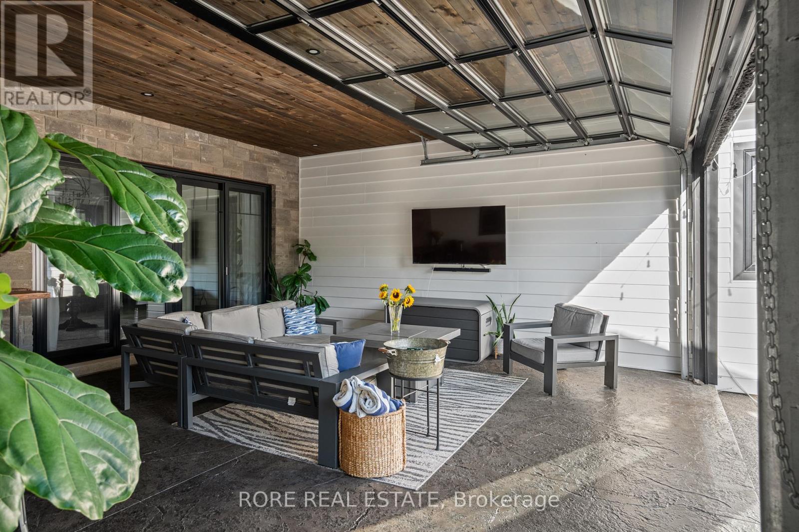 2439 Garrison Road, Fort Erie, Ontario  L0S 1N0 - Photo 15 - X12919366