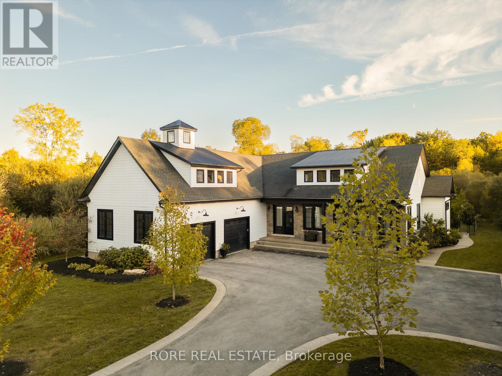 2439 Garrison Road, Fort Erie, Ontario  L0S 1N0 - Photo 2 - X12919366