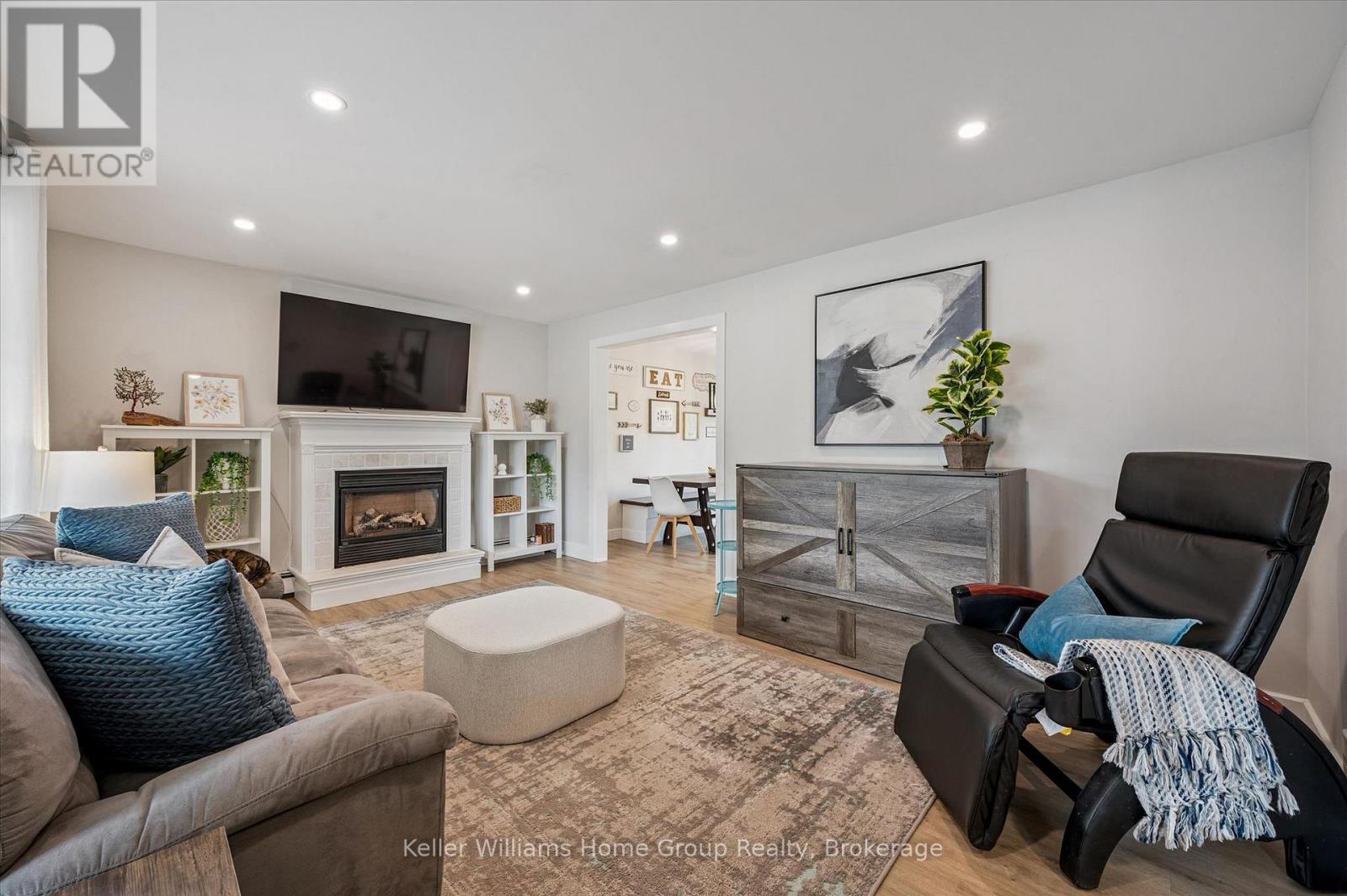 17 Carmine Place, Guelph (Victoria North), Ontario  N1E 3V2 - Photo 7 - X12919328