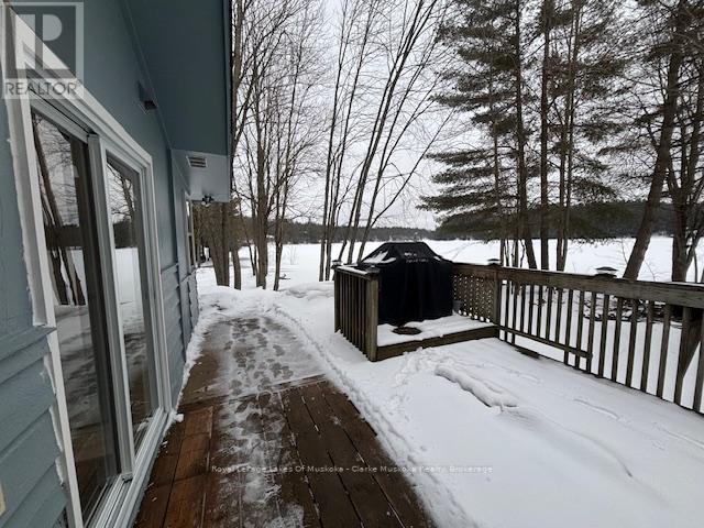 525 Hiawatha Road, Georgian Bay (Gibson), Ontario  L0K 1S0 - Photo 3 - X12919424