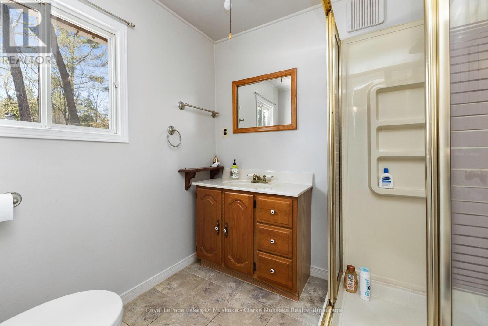 525 Hiawatha Road, Georgian Bay (Gibson), Ontario  L0K 1S0 - Photo 6 - X12919424