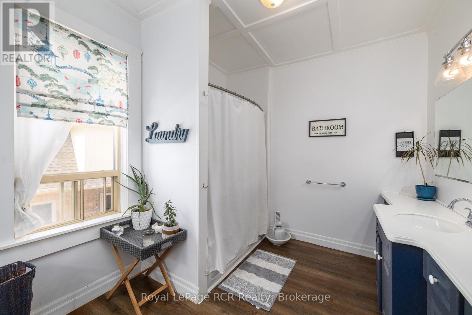 271 8th Street, Hanover, Ontario  N4N 1J6 - Photo 28 - X12919428