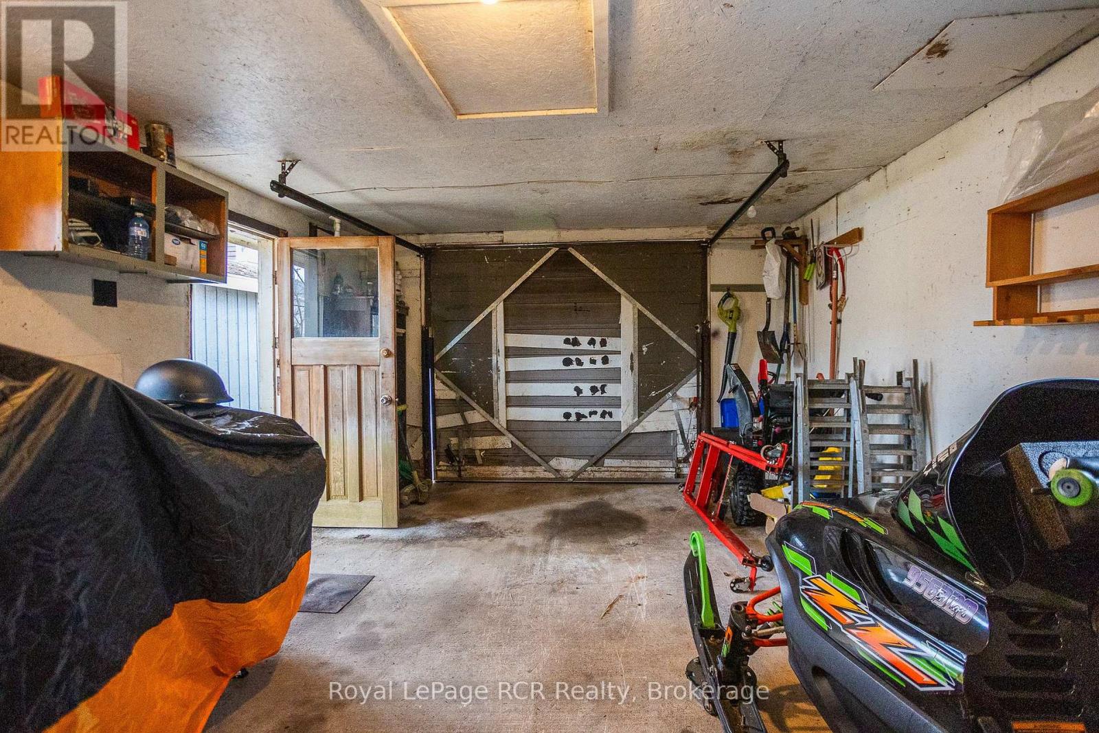 271 8th Street, Hanover, Ontario  N4N 1J6 - Photo 47 - X12919428