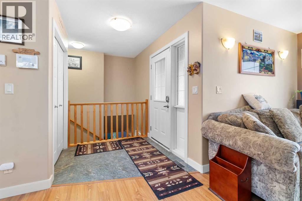 1231 21 Street, Bowden, Alberta  T0M 2A0 - Photo 3 - A2278176