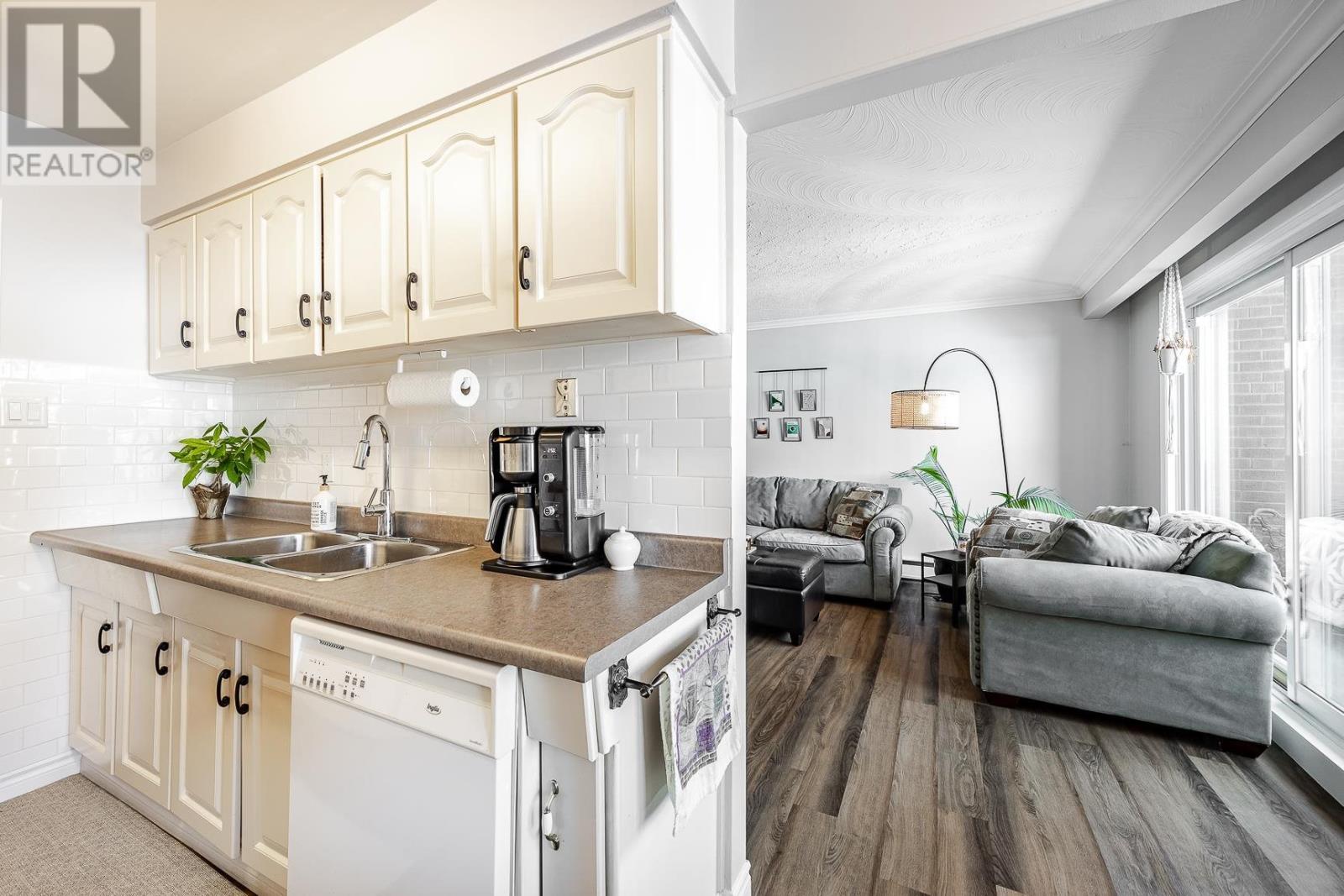 570 Macdonald Ave # 202, Sault Ste. Marie, Ontario P6B 1J3 - Photo 14 - SM260534