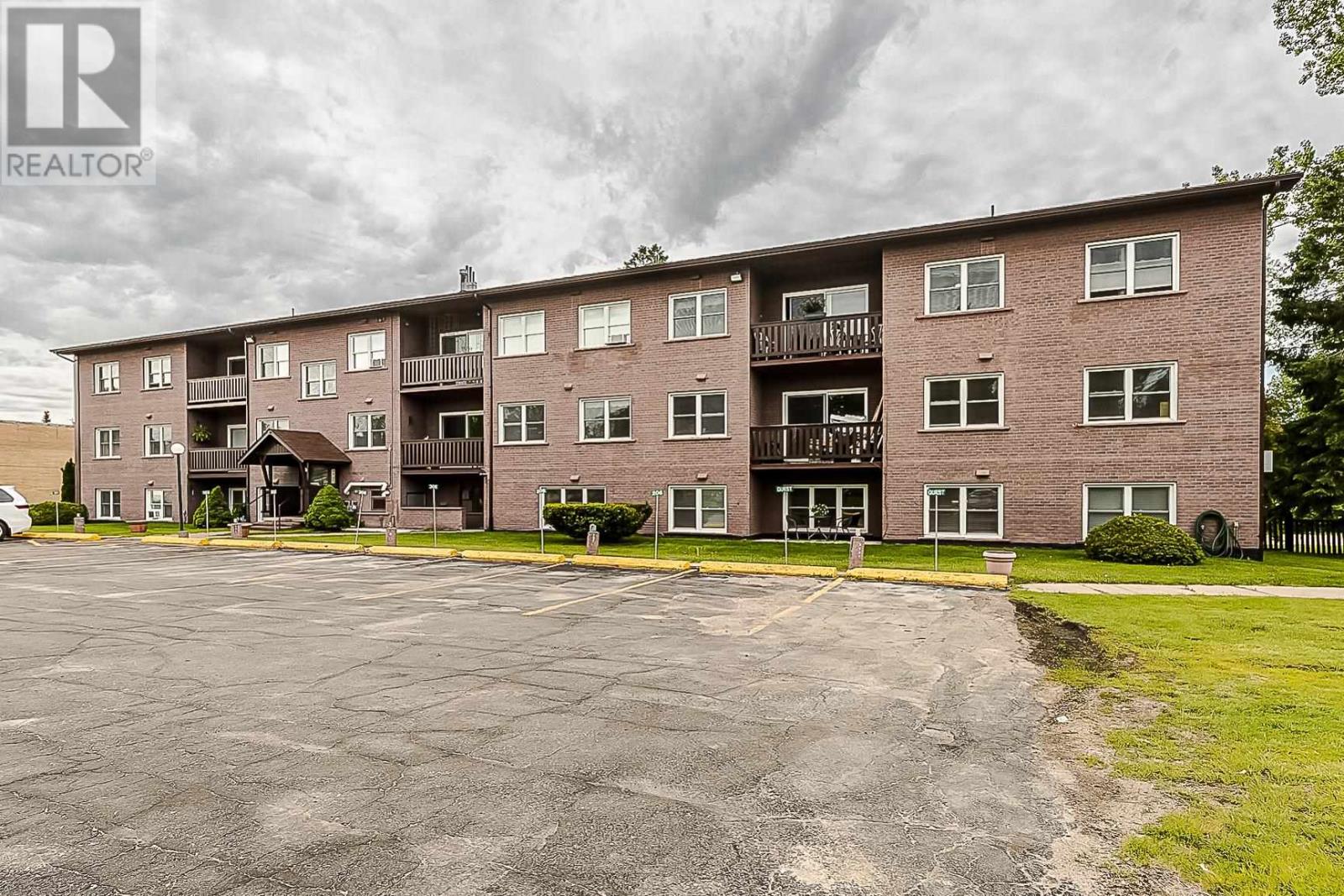 570 Macdonald Ave # 202, Sault Ste. Marie, Ontario P6B 1J3 - Photo 31 - SM260534