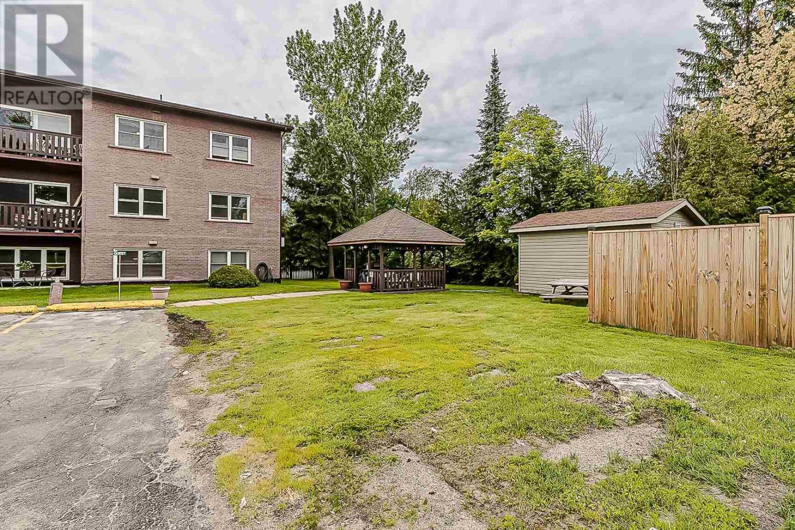 570 Macdonald Ave # 202, Sault Ste. Marie, Ontario P6B 1J3 - Photo 32 - SM260534