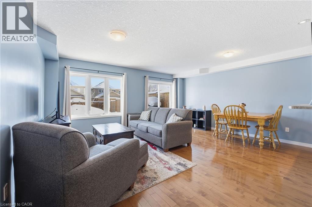 955 Zeller Crescent, Kitchener, Ontario  N2A 0C9 - Photo 3 - 40814193