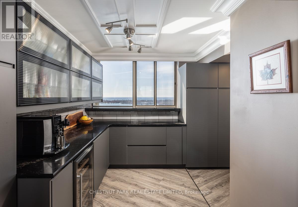 3101 - 270 Queens Quay W, Toronto, Ontario  M5J 2N4 - Photo 10 - C12919320