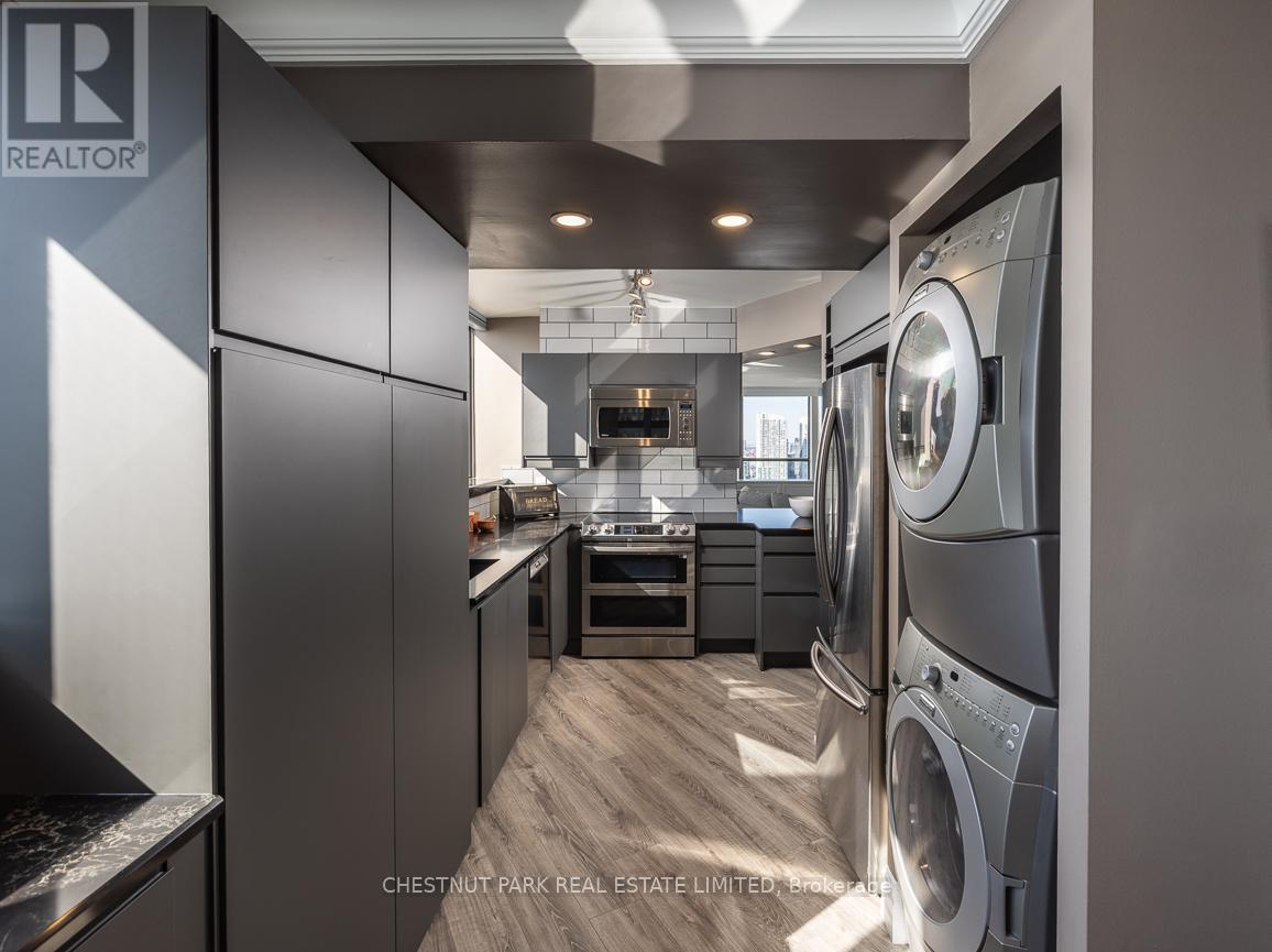 3101 - 270 Queens Quay W, Toronto, Ontario  M5J 2N4 - Photo 9 - C12919320