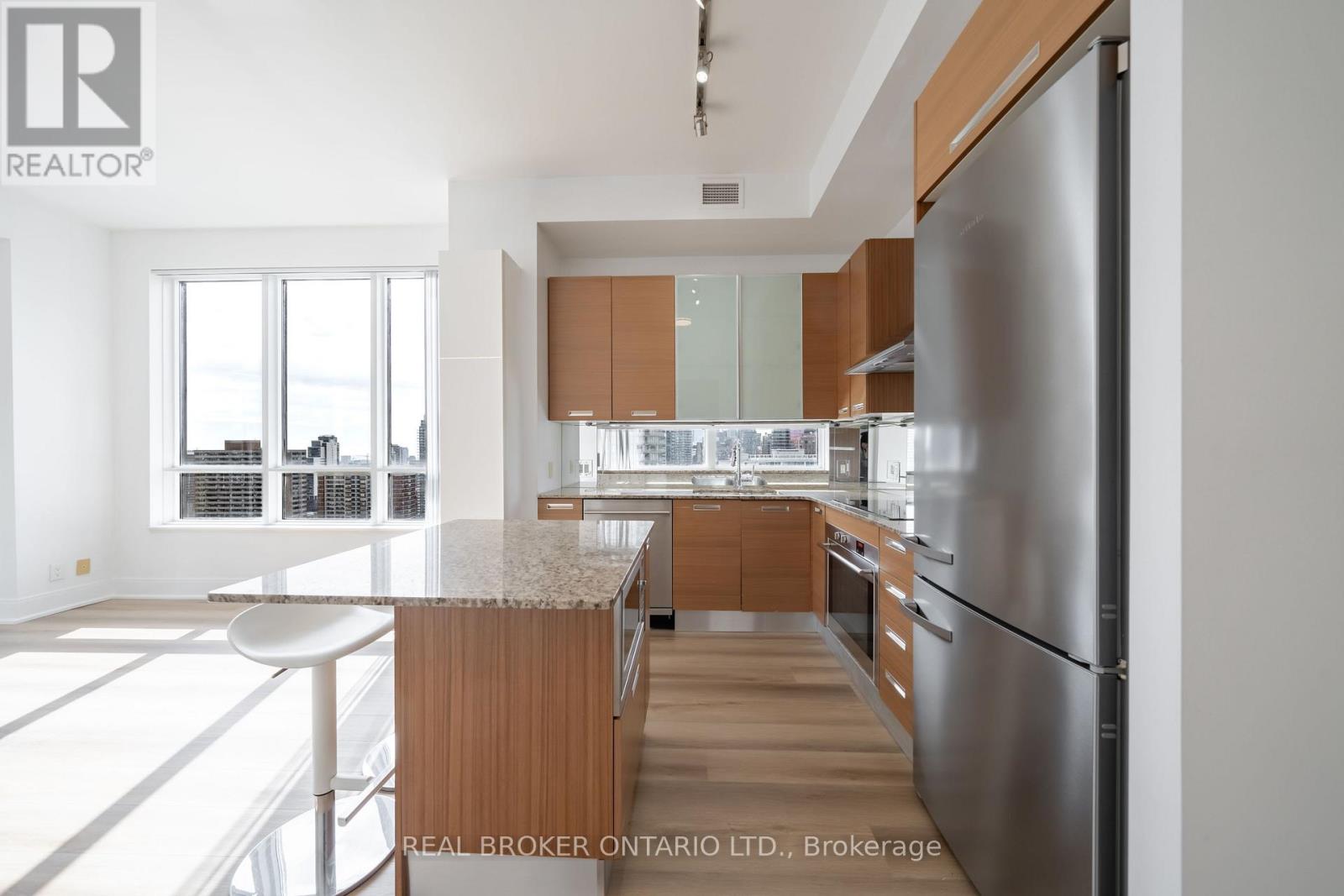 2202 - 21 Balmuto Street, Toronto, Ontario  M4Y 1W4 - Photo 10 - C12919352