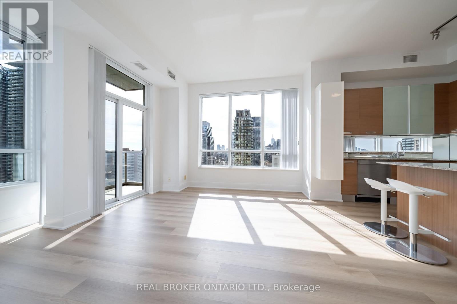 2202 - 21 Balmuto Street, Toronto, Ontario  M4Y 1W4 - Photo 13 - C12919352