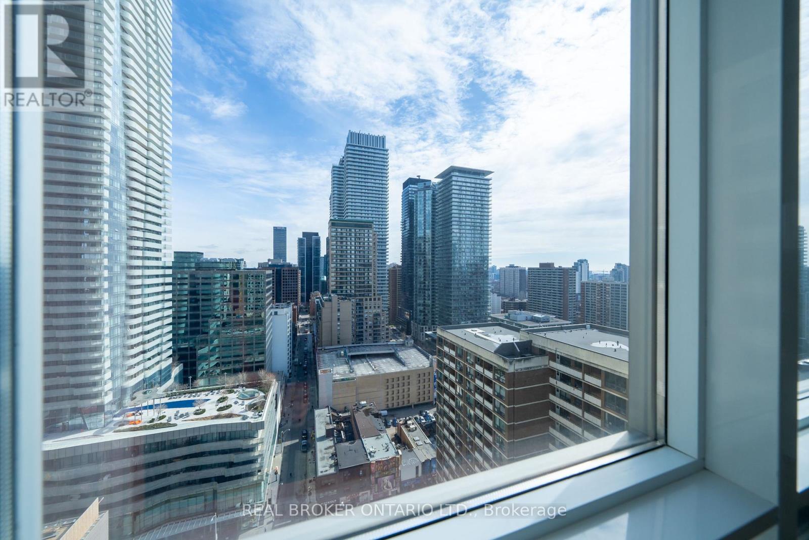 2202 - 21 Balmuto Street, Toronto, Ontario  M4Y 1W4 - Photo 17 - C12919352