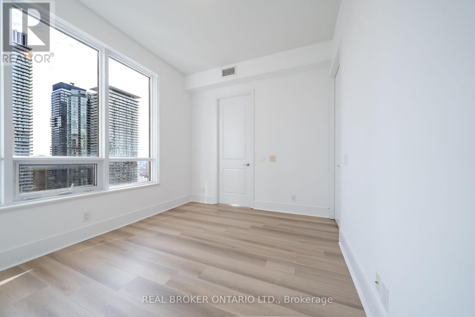 2202 - 21 Balmuto Street, Toronto, Ontario  M4Y 1W4 - Photo 18 - C12919352