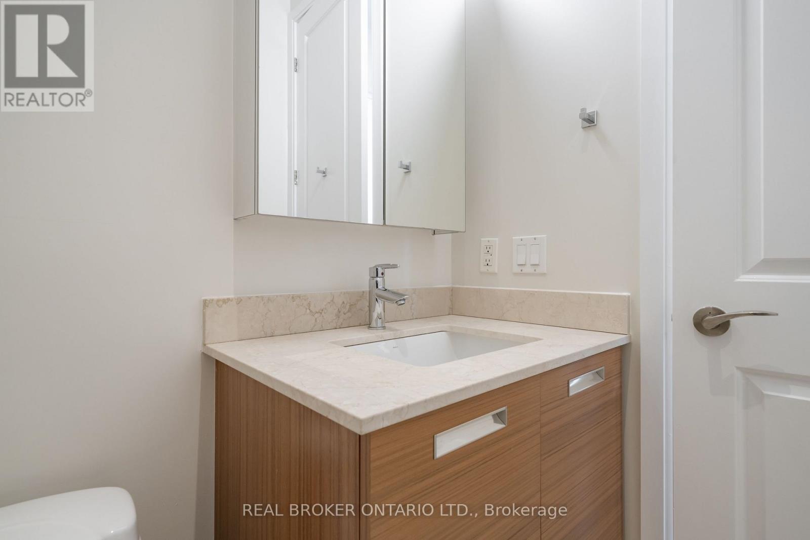 2202 - 21 Balmuto Street, Toronto, Ontario  M4Y 1W4 - Photo 27 - C12919352