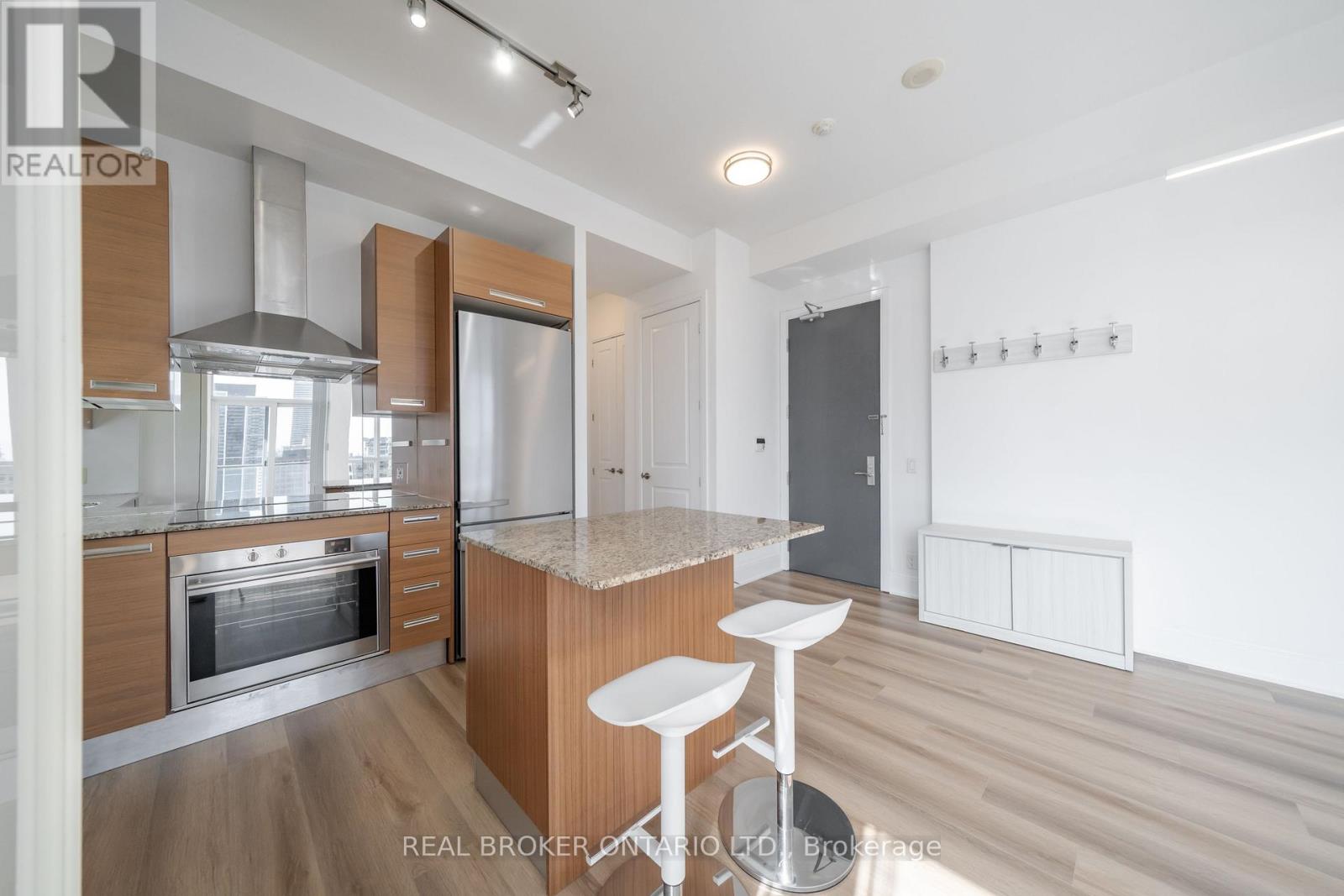 2202 - 21 Balmuto Street, Toronto, Ontario  M4Y 1W4 - Photo 9 - C12919352