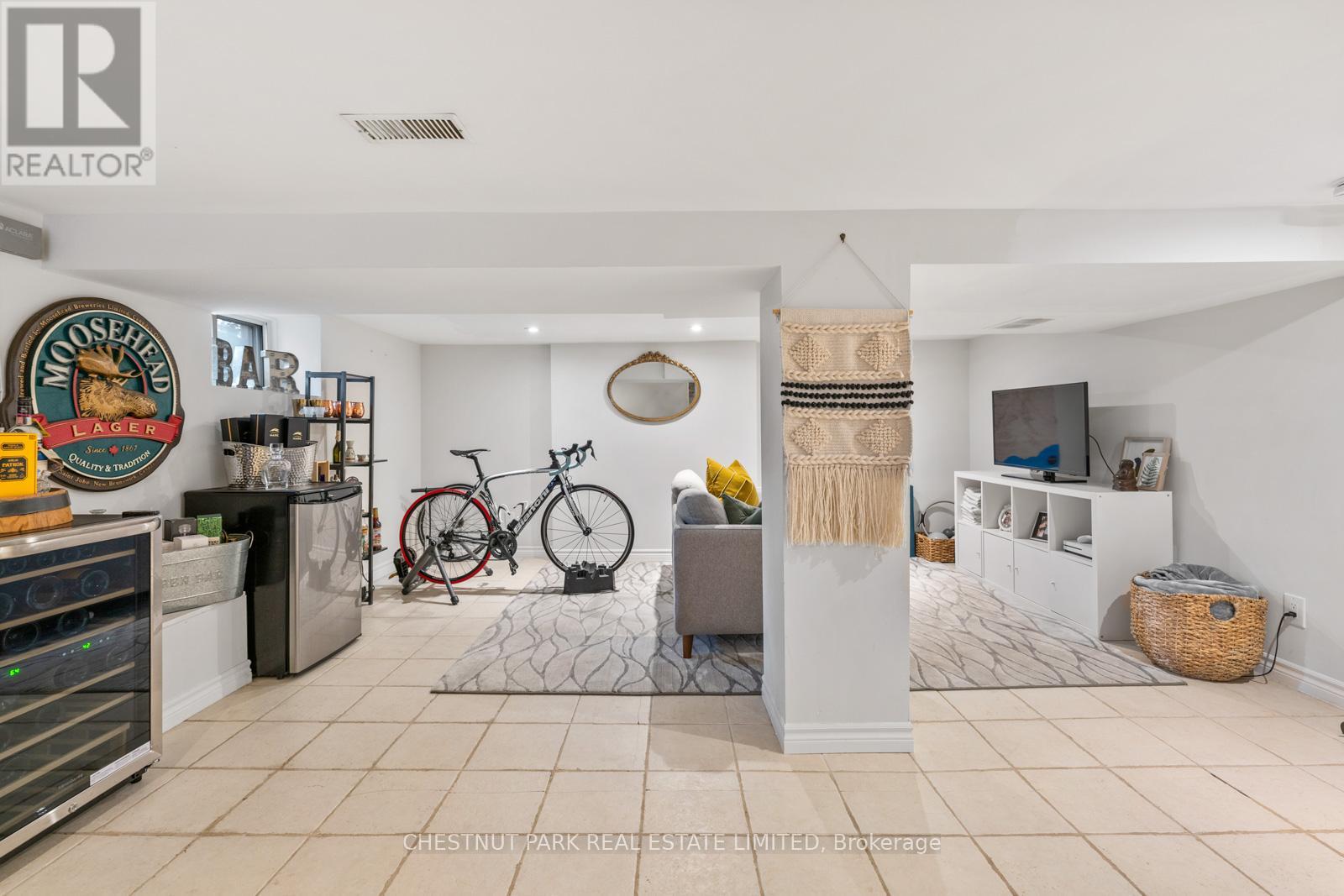 1977 Dufferin Street, Toronto, Ontario  M6E 3P9 - Photo 25 - C12919386