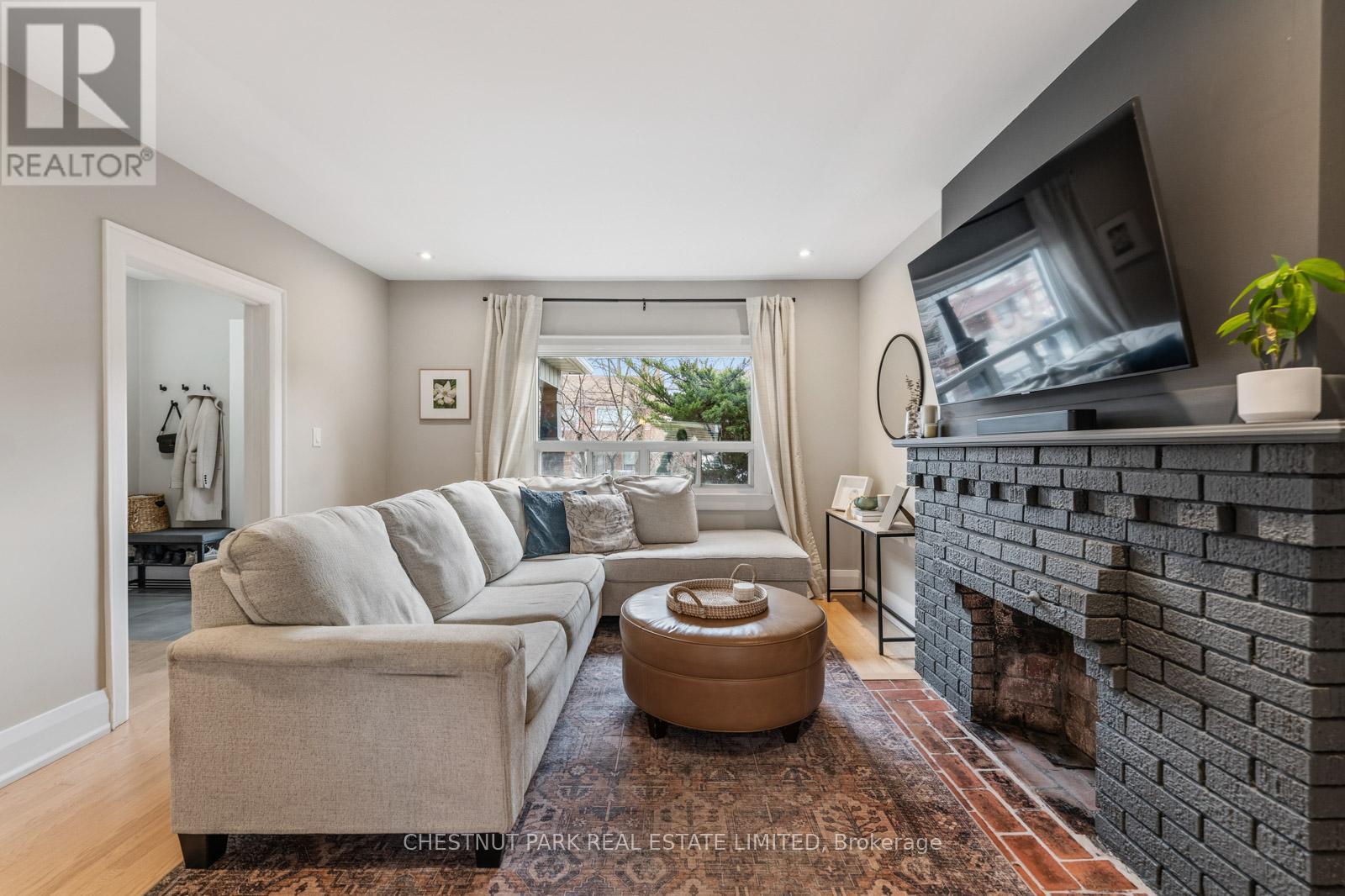 1977 Dufferin Street, Toronto, Ontario  M6E 3P9 - Photo 6 - C12919386