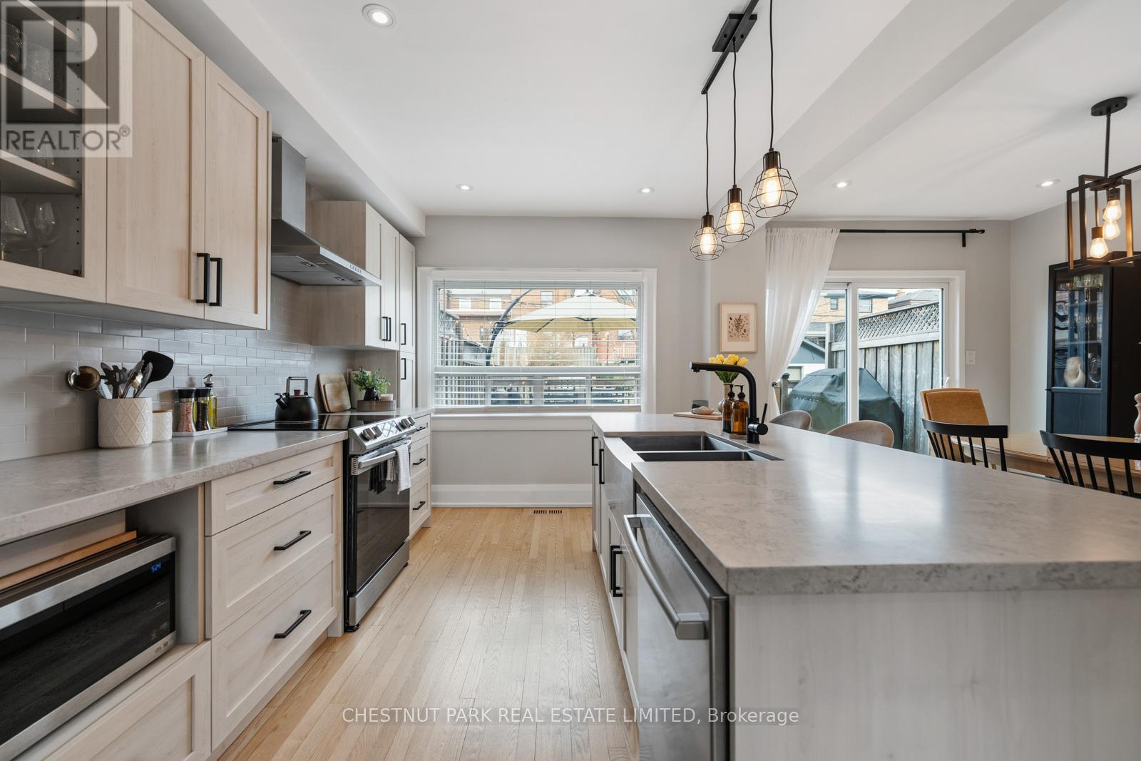 1977 Dufferin Street, Toronto, Ontario  M6E 3P9 - Photo 9 - C12919386