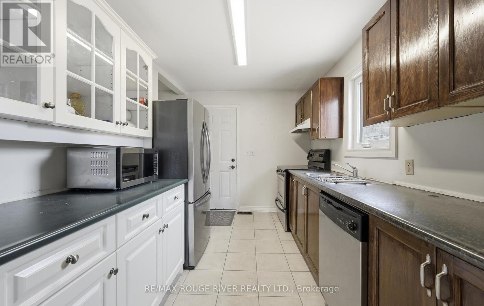 344 Elmgrove Avenue, Oshawa, Ontario  L1J 2C2 - Photo 4 - E12919350