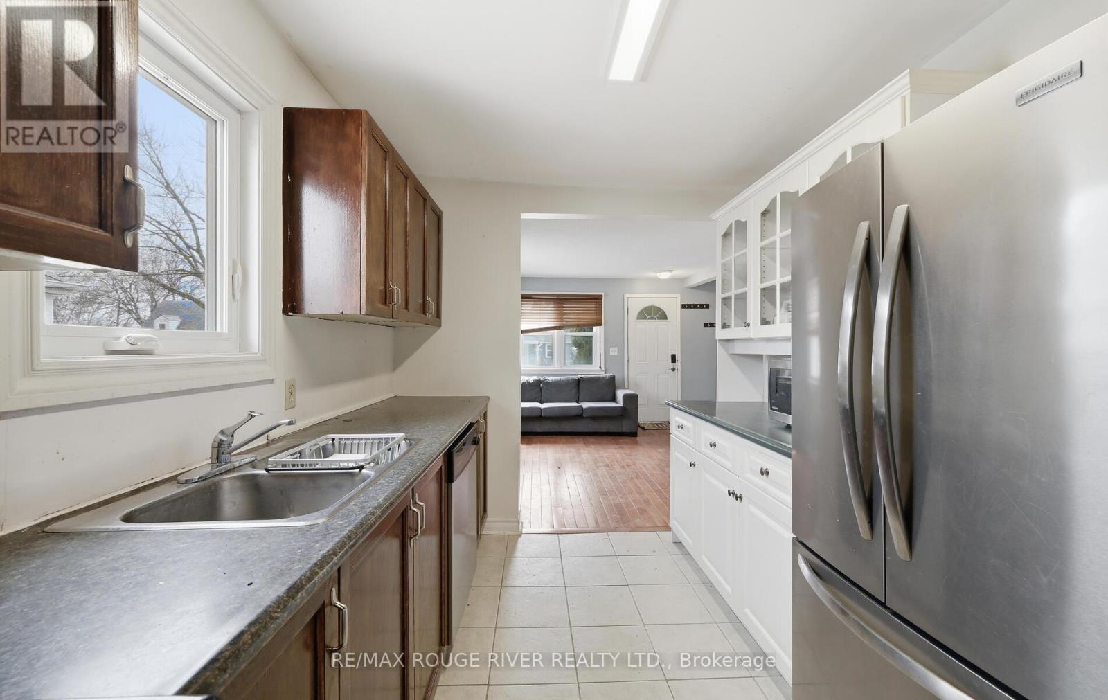 344 Elmgrove Avenue, Oshawa, Ontario  L1J 2C2 - Photo 6 - E12919350