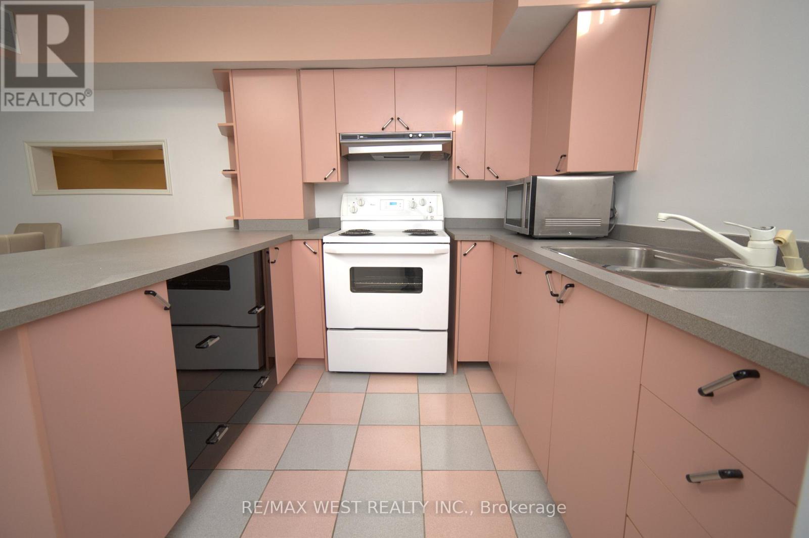 86 Bellona Street, Vaughan, Ontario  L4L 6R6 - Photo 8 - N12919296