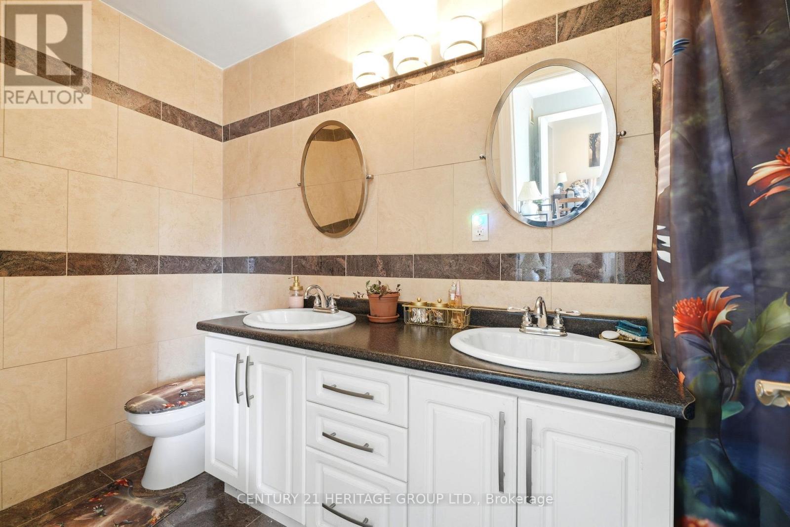 143 Silas Boulevard, Georgina, Ontario  L4P 2K2 - Photo 16 - N12919316