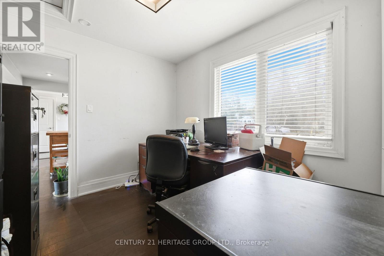 143 Silas Boulevard, Georgina, Ontario  L4P 2K2 - Photo 18 - N12919316