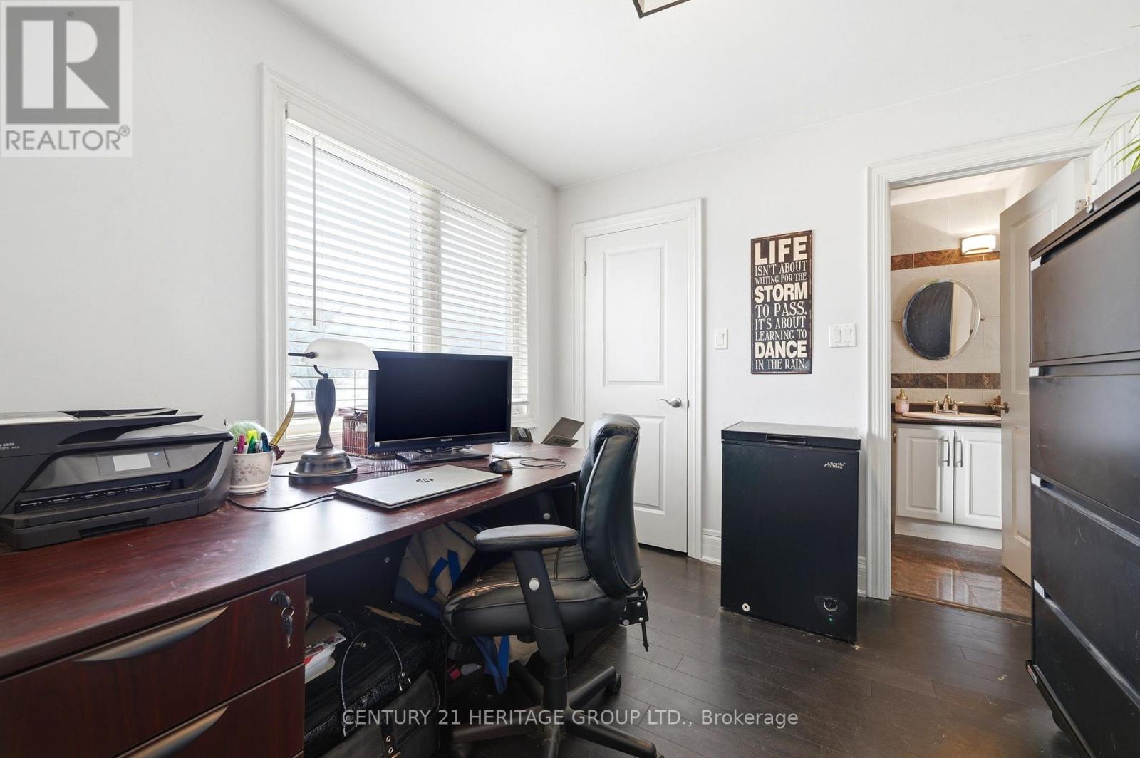 143 Silas Boulevard, Georgina, Ontario  L4P 2K2 - Photo 19 - N12919316