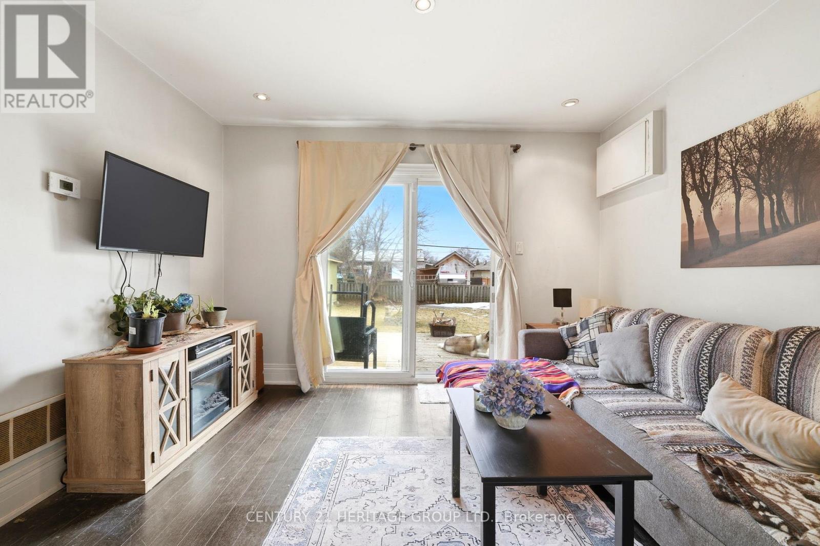 143 Silas Boulevard, Georgina, Ontario  L4P 2K2 - Photo 7 - N12919316