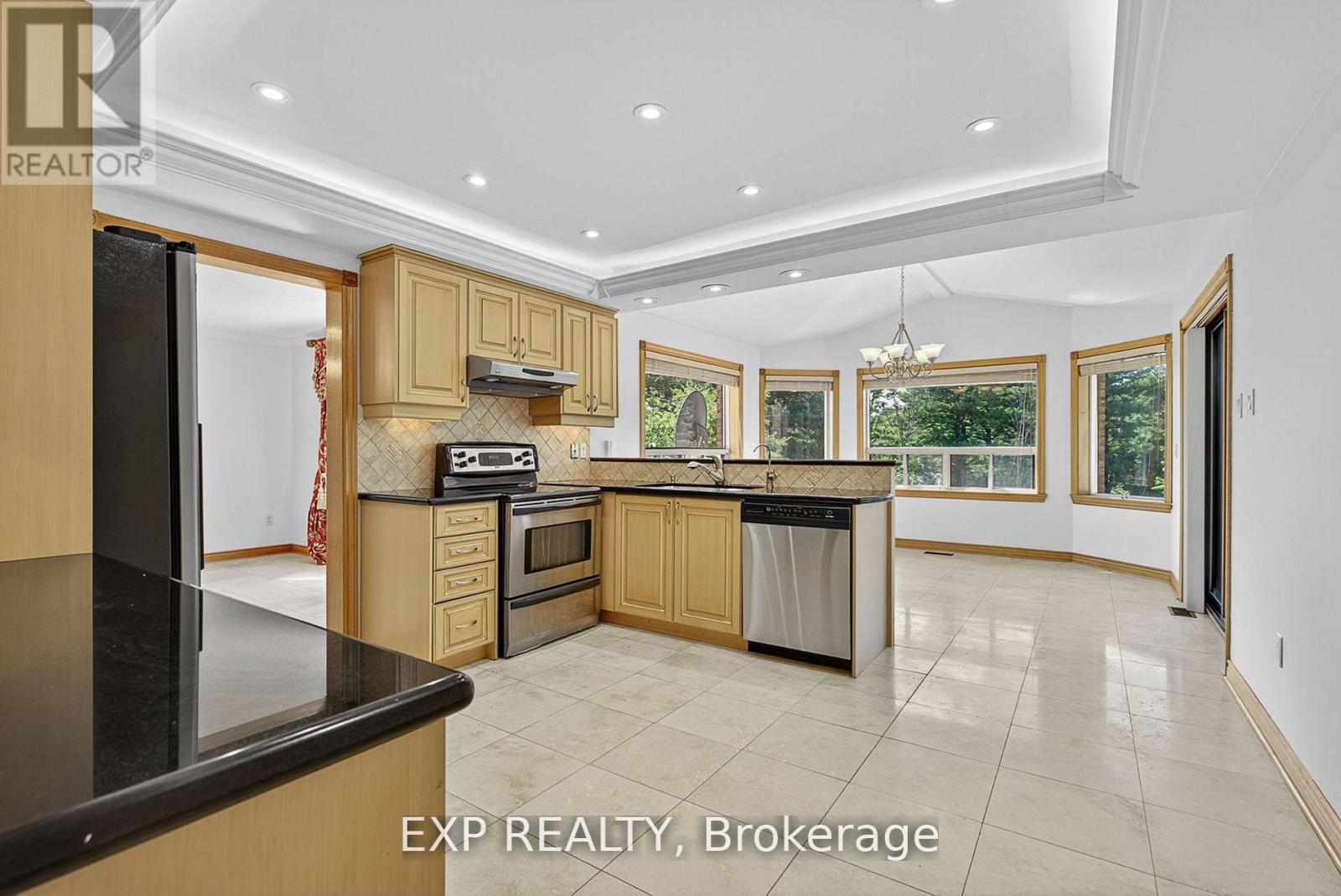 315 Stephanie Boulevard, Vaughan, Ontario  L4L 1A6 - Photo 11 - N12919380