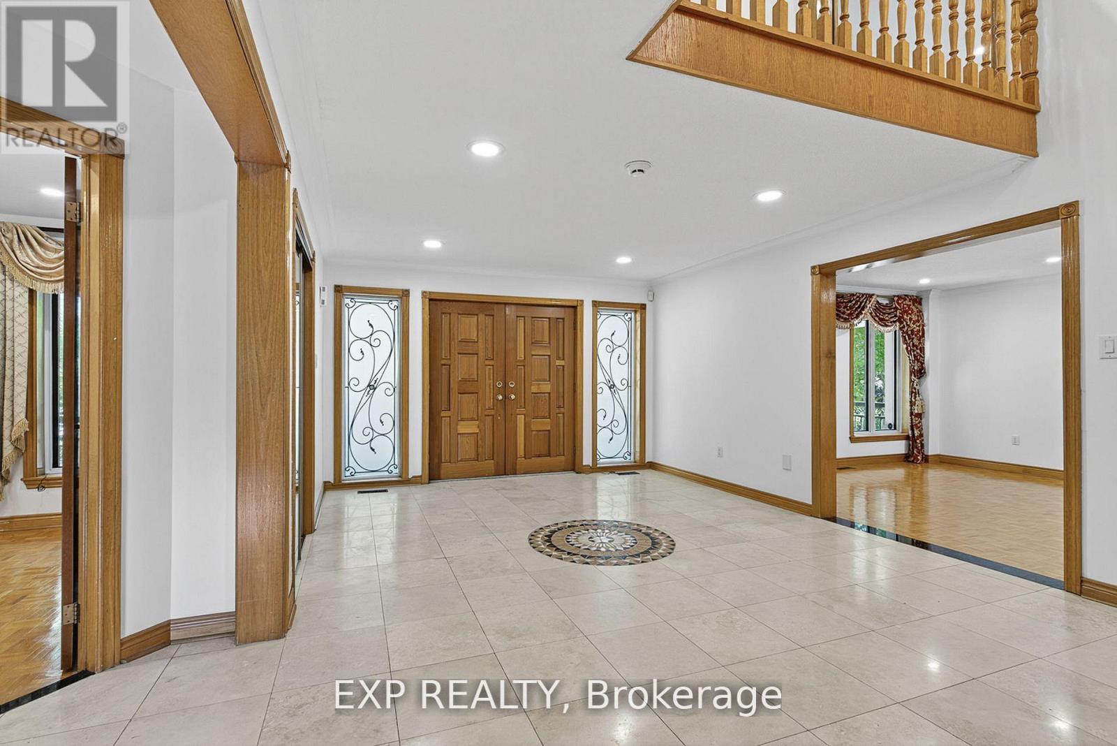 315 Stephanie Boulevard, Vaughan, Ontario  L4L 1A6 - Photo 4 - N12919380