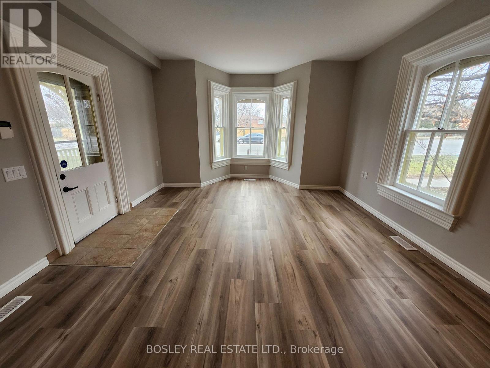 Brick#main - 5958 16th Avenue, Markham, Ontario  L3P 8N1 - Photo 2 - N12919400