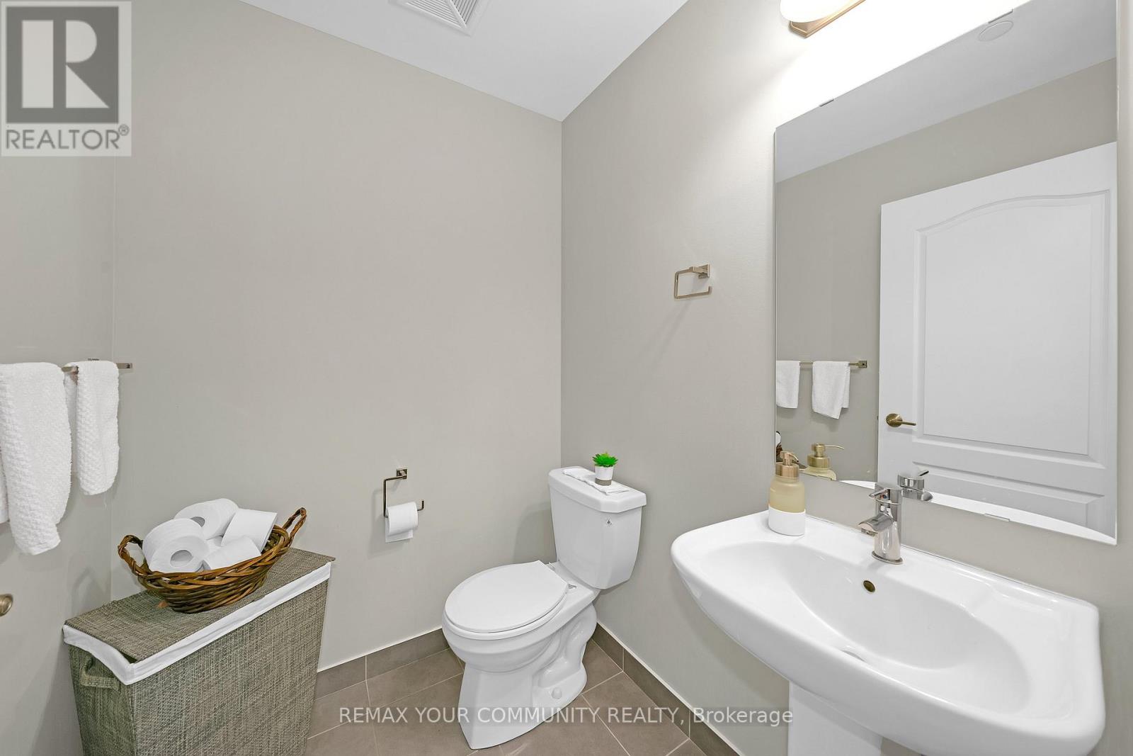 Ph401 - 555 William Graham Drive, Aurora, Ontario  L4G 3H9 - Photo 14 - N12919410