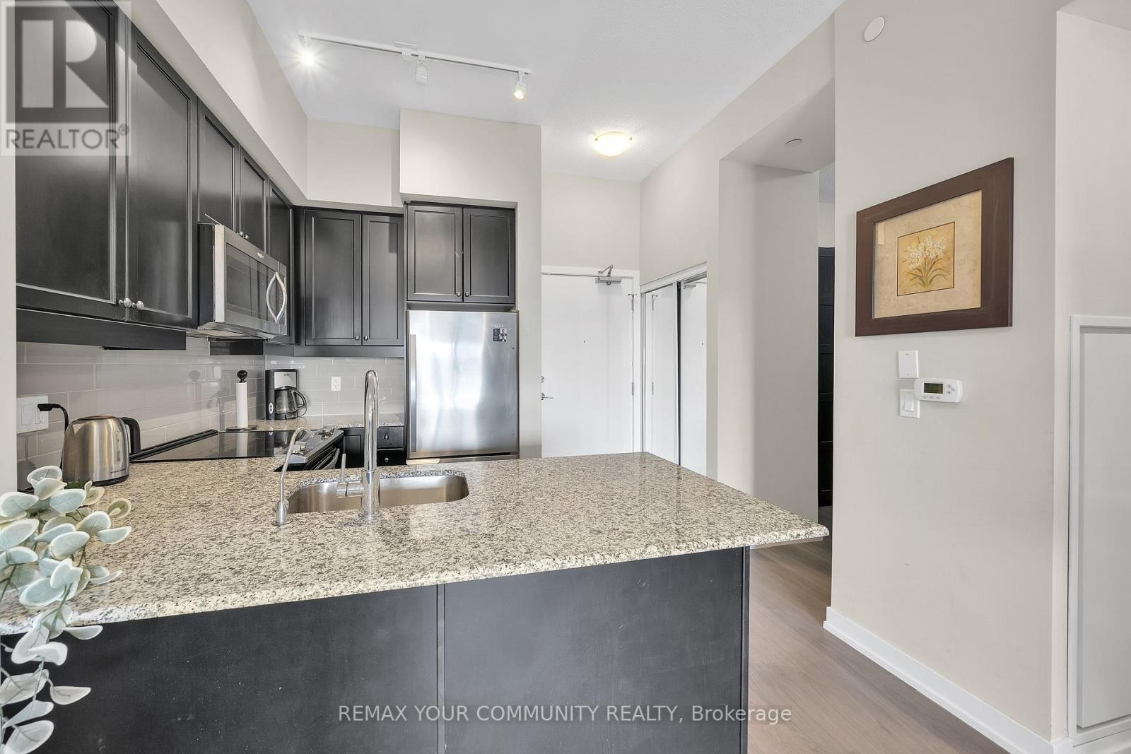 Ph401 - 555 William Graham Drive, Aurora, Ontario  L4G 3H9 - Photo 3 - N12919410