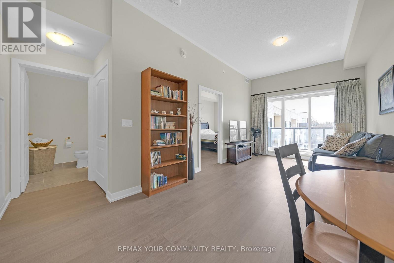 Ph401 - 555 William Graham Drive, Aurora, Ontario  L4G 3H9 - Photo 8 - N12919410