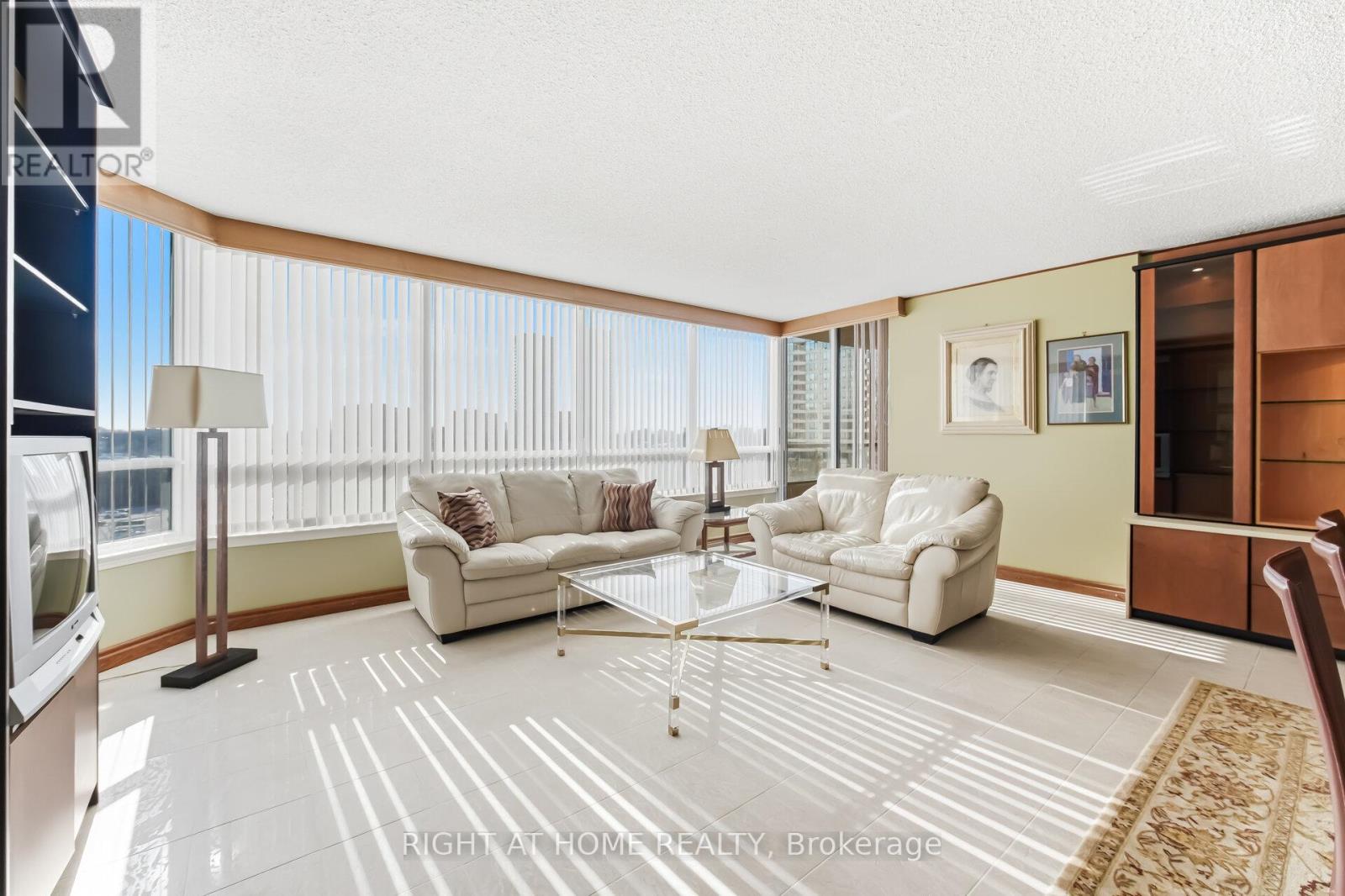 711 - 120 Promenade Circle, Vaughan, Ontario L4J 7W9 - Photo 12 - N12919420