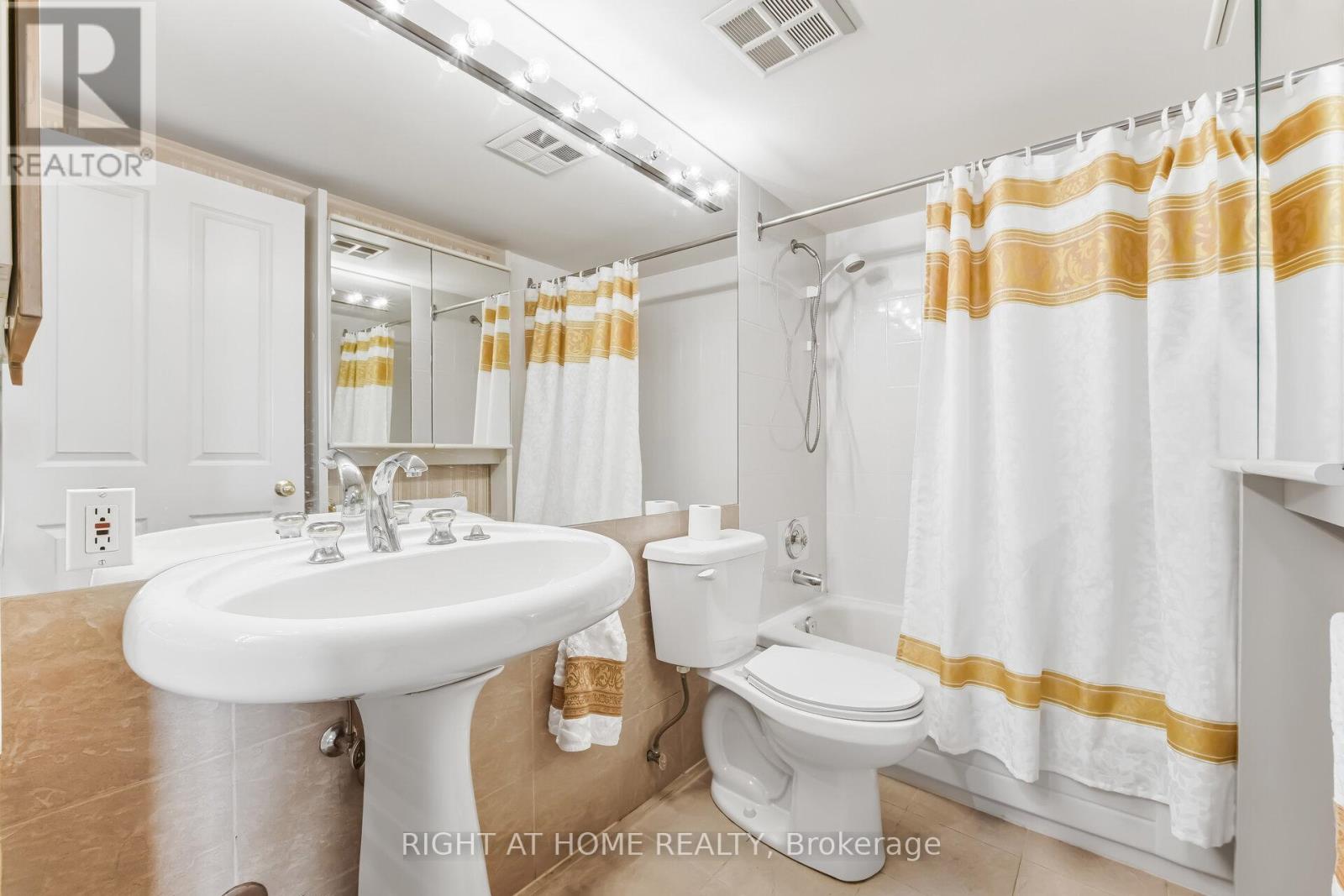 711 - 120 Promenade Circle, Vaughan, Ontario L4J 7W9 - Photo 28 - N12919420