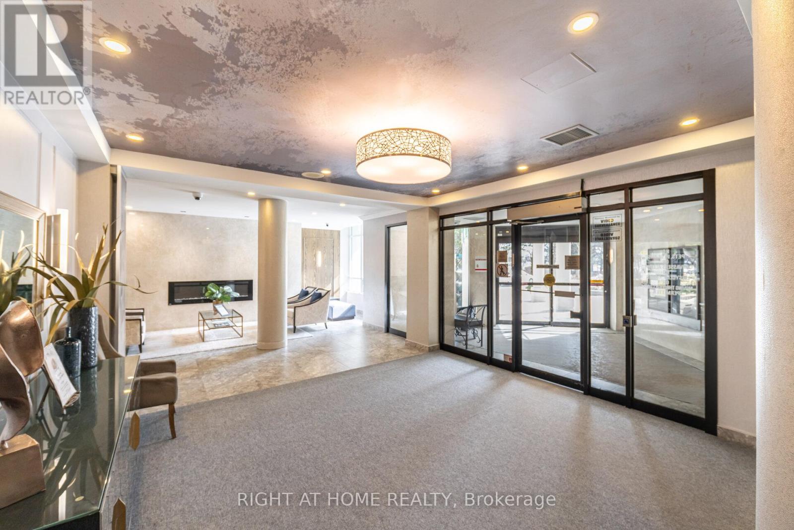 711 - 120 Promenade Circle, Vaughan, Ontario L4J 7W9 - Photo 5 - N12919420