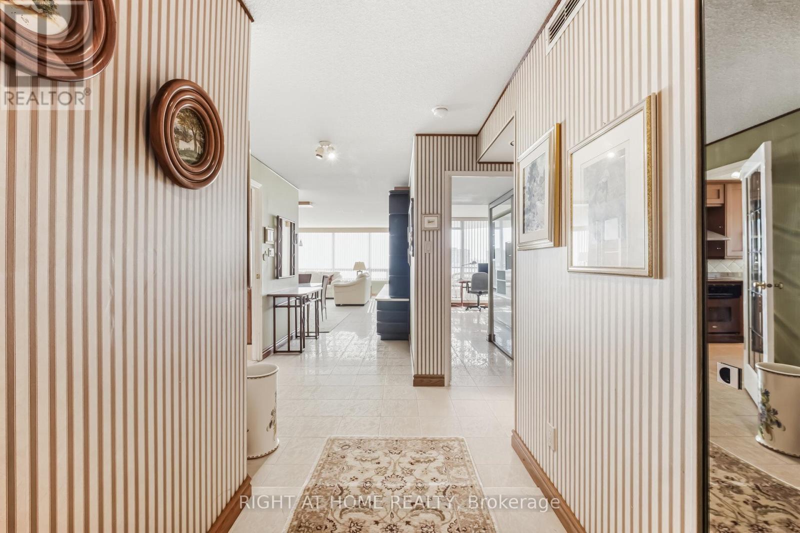 711 - 120 Promenade Circle, Vaughan, Ontario L4J 7W9 - Photo 7 - N12919420