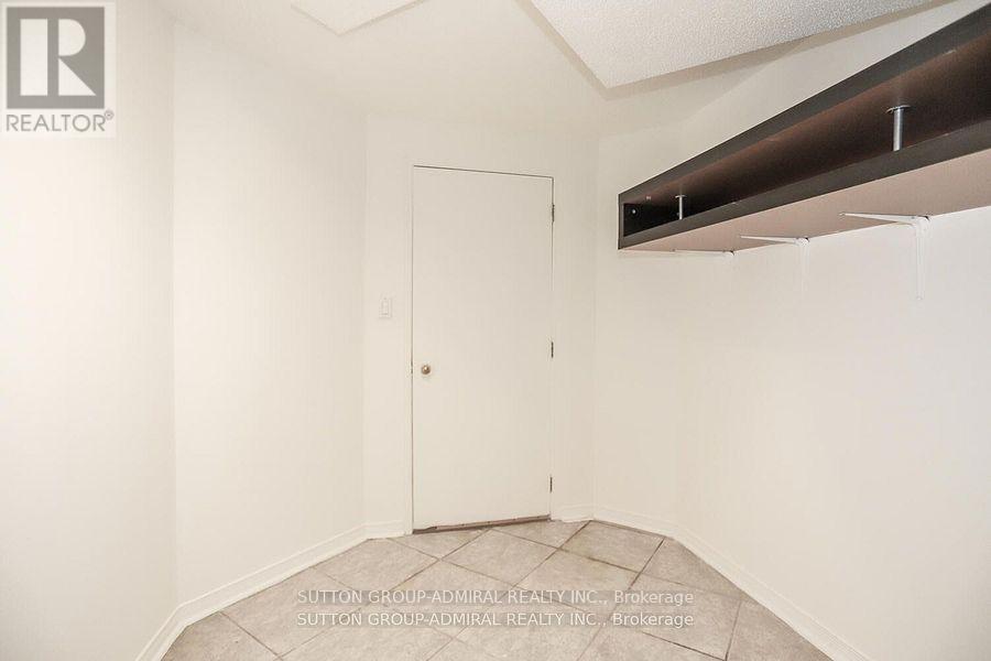 132 Larratt Lane, Richmond Hill, Ontario  L4C 0E6 - Photo 17 - N12919430